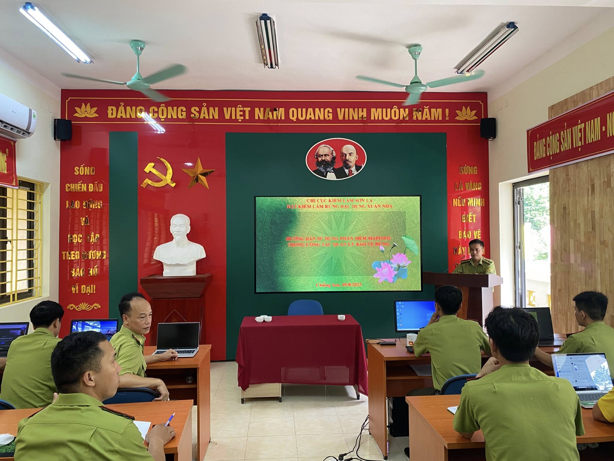 anh tin bai